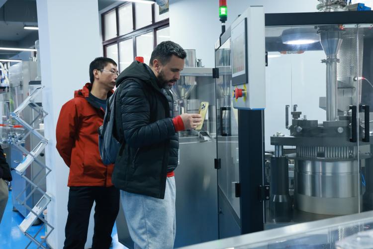 牡丹哥倫比亞客戶來(lái)訪 新聞稿.jpg 牡丹哥倫比亞客戶來(lái)訪 新聞稿.jpg